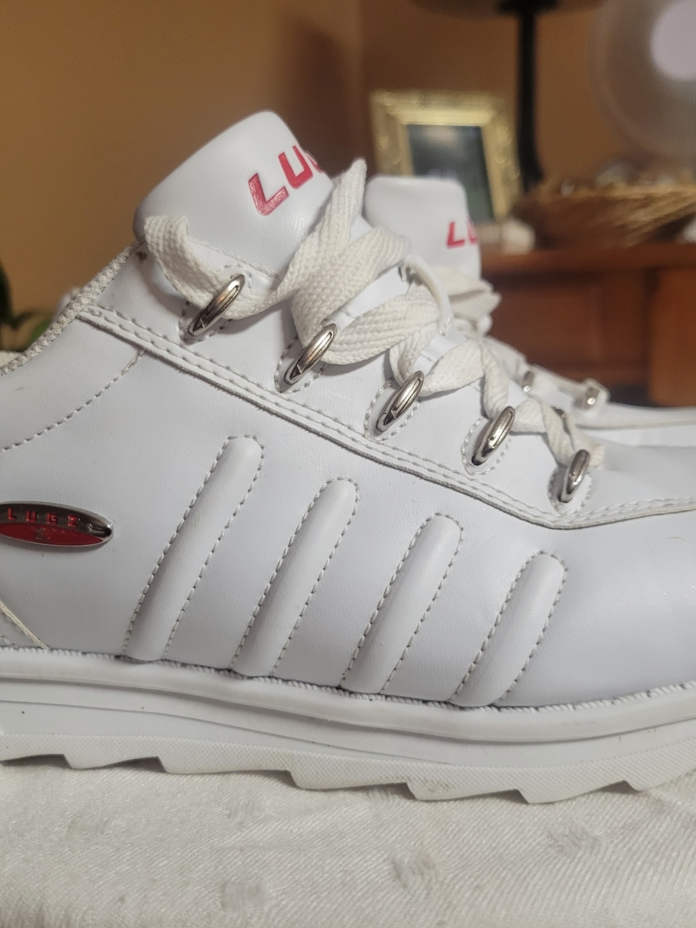 Lugz Changeover II White Sneakers Men's 7.5 Women's 9.5 Casual Athletic Shoes